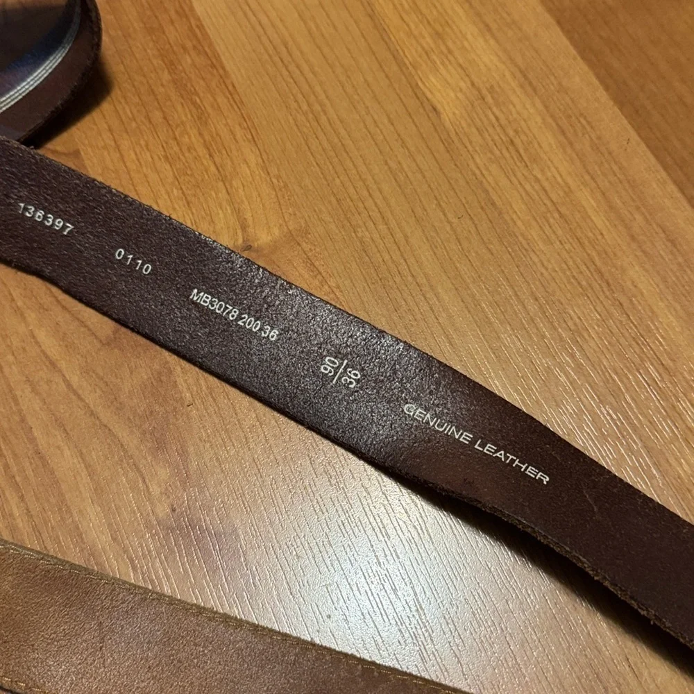 Fossil and Gap Brown Leather Unisex Belt